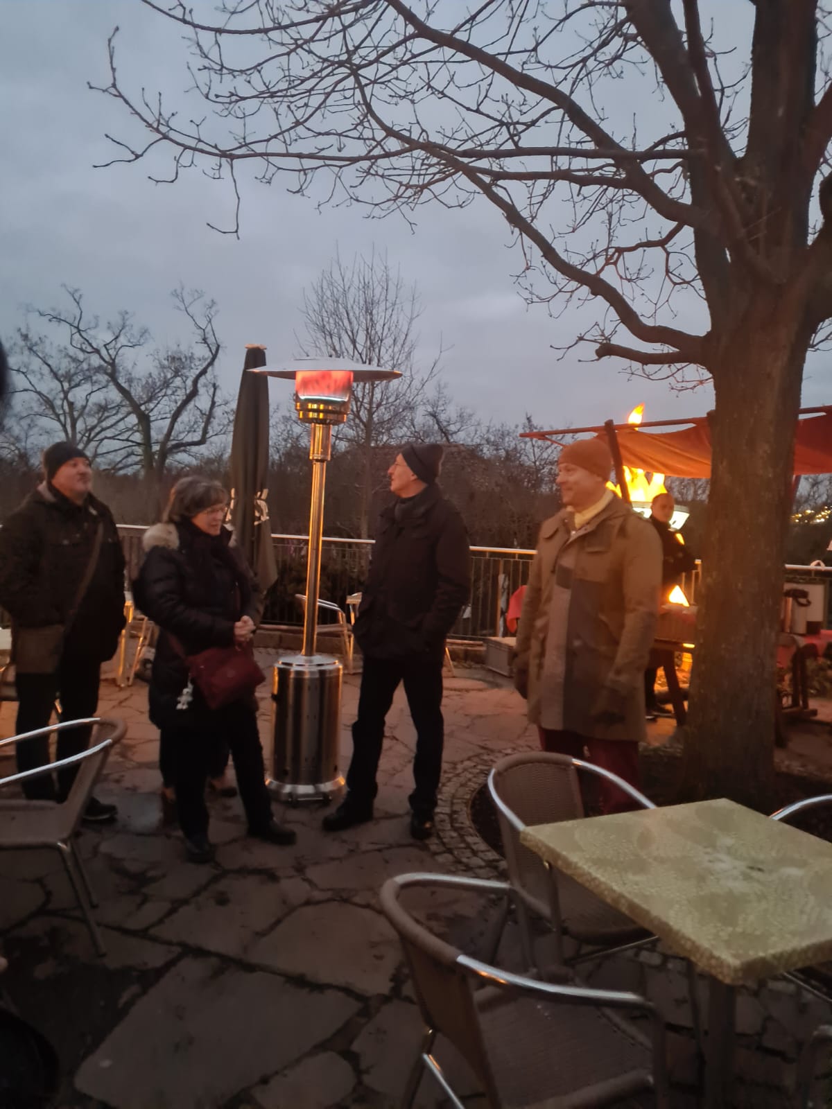 Mitarbeiter und Angehörige zum Neujahrsempfang – Originalaufnahme